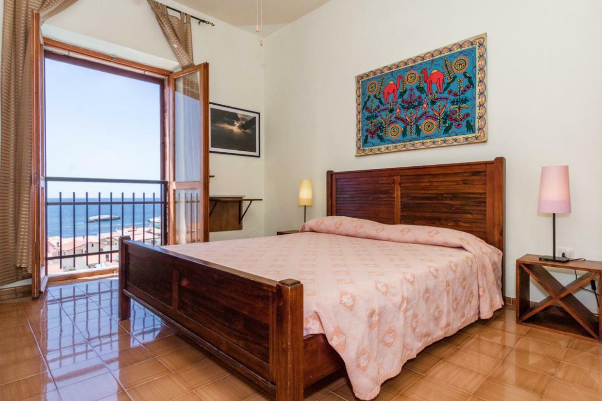 サルキットゥ・クーリエリ Mare Lughente Bed & Breakfast エクステリア 写真