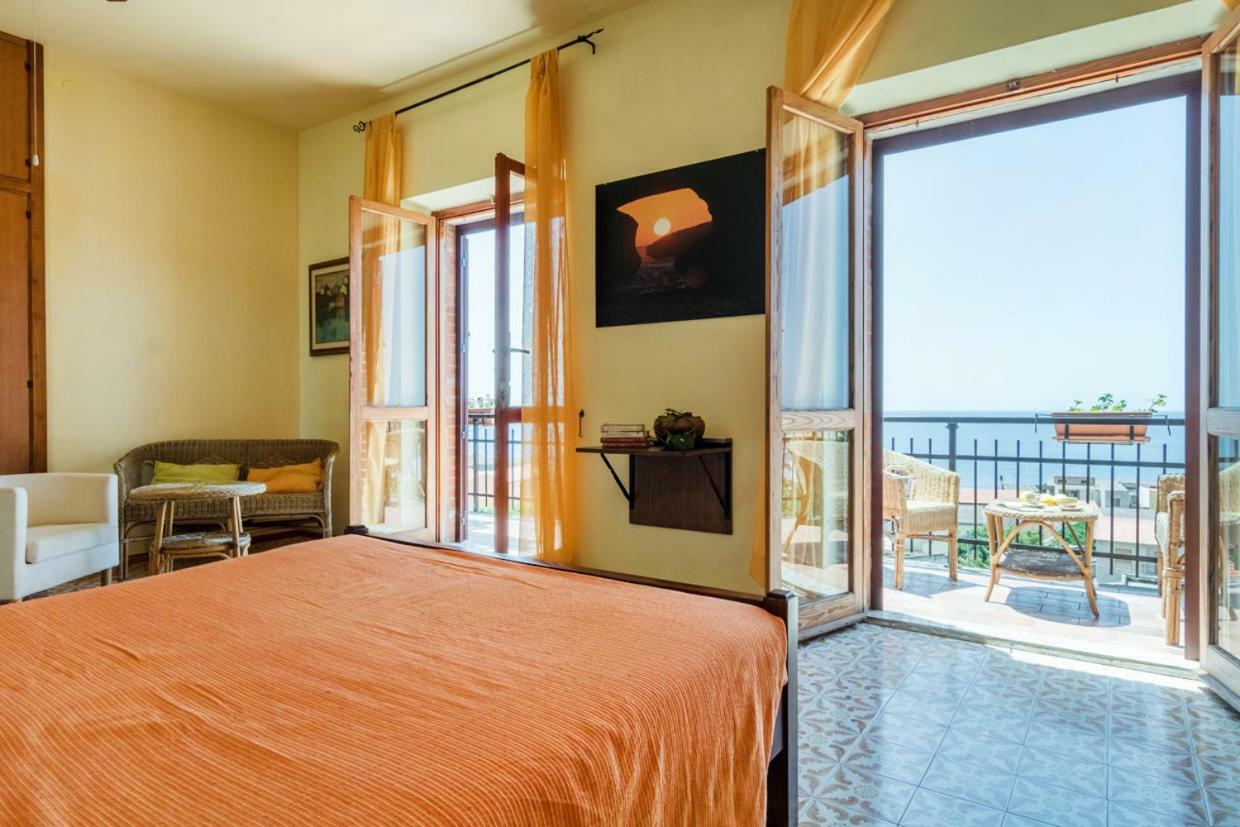 サルキットゥ・クーリエリ Mare Lughente Bed & Breakfast エクステリア 写真