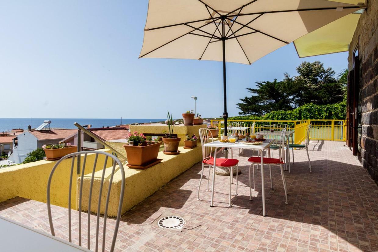 サルキットゥ・クーリエリ Mare Lughente Bed & Breakfast エクステリア 写真