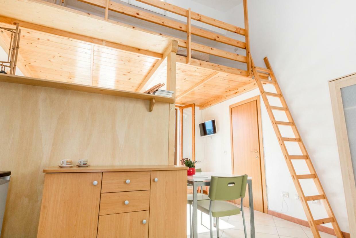サルキットゥ・クーリエリ Mare Lughente Bed & Breakfast エクステリア 写真
