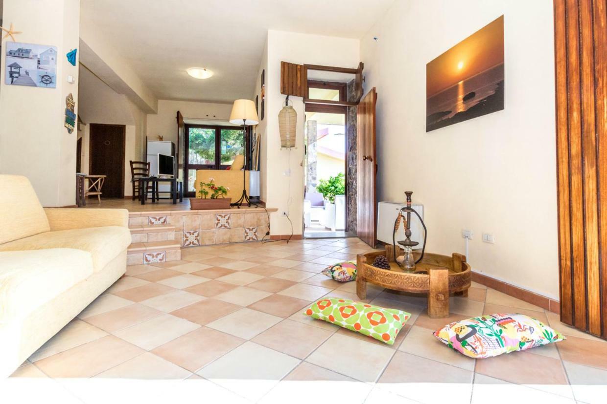 サルキットゥ・クーリエリ Mare Lughente Bed & Breakfast エクステリア 写真